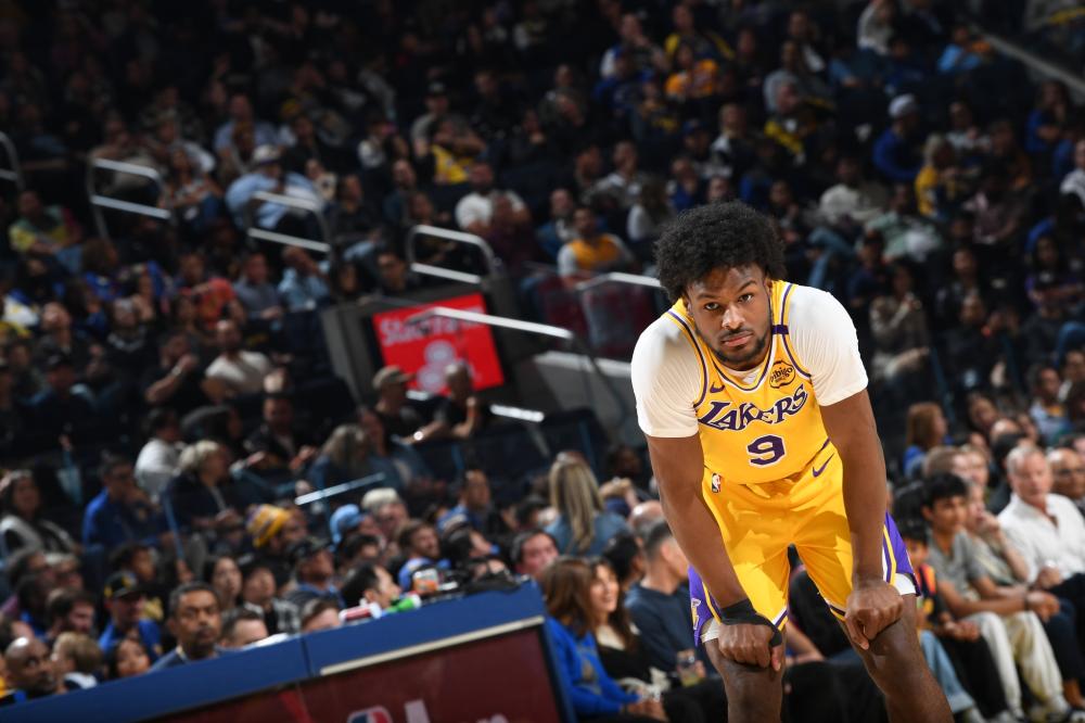 个飘逸的跳 个飘逸的跳